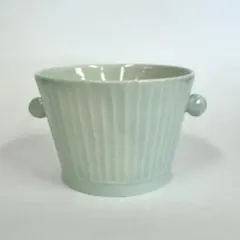 青磁の陶器植木鉢　貝の取手付き