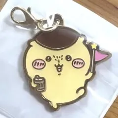 ちいかわパーク　栗まんじゅう　ゲームの景品　メタルチャーム