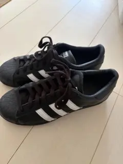 adidas スーパースター82