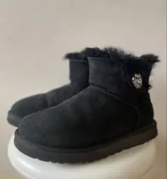 美品◻︎UGG スワロフスキームートンブーツ ショートブーツ