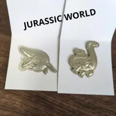 ジュラシック・ワールド 復活の大地 前売券 特典ピンバッジ 2点セット