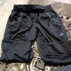 adidas 黒ジャージパンツ ポケット付き