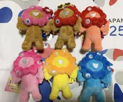 新品未使用】虹色 レインボー ミャクミャク ぬいぐるみ カラビナ付き