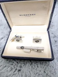 未使用級✨バーバリーロンドン✨ネクタイピン✨カフスセット✨2点✨シルバー銀 2025年最新】BURBERRY LONDON メンズ ネクタイピンの人気アイテム