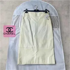 CHANEL 2011 クルーズ ラムスキン レザー タイトスカート 白 訳ありのサムネイル