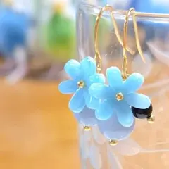 お花とエンジェライトとオニキスのピアス