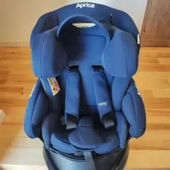 Aprica チャイルドシート ネイビー　ディアターンプラス　新生児から
