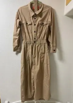 UNIVERSAL OVERALL ベージュオールインワン