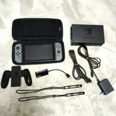 Nintendo Switch 本体とアクセサリーセット　ケース付き❣