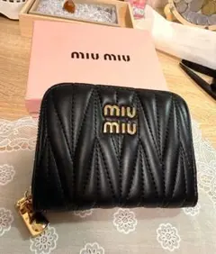 MIUMIU ロゴ コインケース キルティング - メルカリ