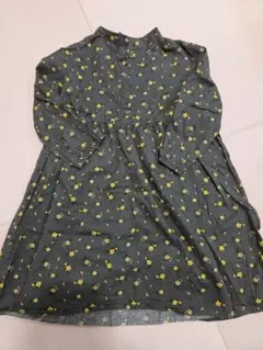 春秋　花柄 長袖ワンピース 130サイズ