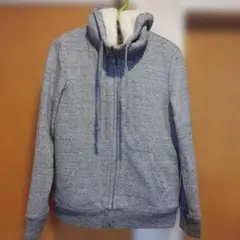 UNIQLO グレー フリースパーカー Lサイズ