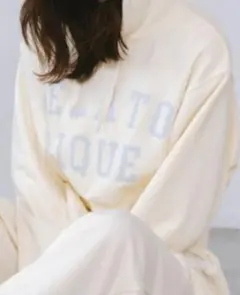 gelato pique カラフルロゴ裏毛ショートフーディー  イエロー