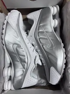 NIKE SHOX R4 WHITE/WHITE-METALLIC SILVER
