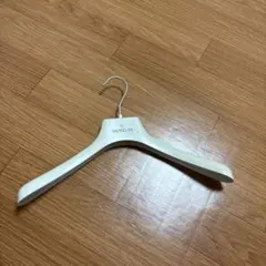 MONCLER ハンガー