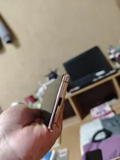 スマートフォン 本体 ピンクゴールド
