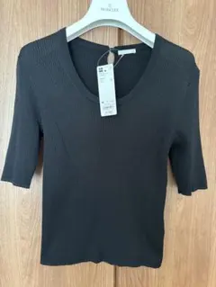 新品未使用　GU シアーリブセーター(5分袖)