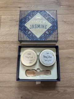 SABON ボディスクラブ　ボディーローション　デリケート•ジャスミン　セット