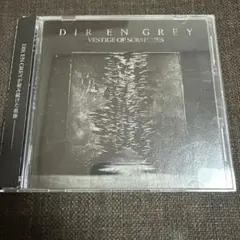 VESTIGE OF SCRATCHES