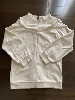 アイボリー オフショルダー 長袖トップス