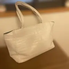 box21 ホワイト クロコ型押し トートバッグ