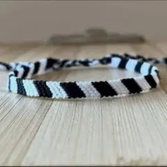 ミサンガ アンクレット ブレスレット　白黒　ハンドメイド　ブラック　ホワイト