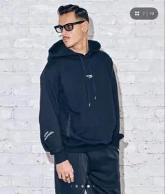 【定価22000円】ブラック パーカー　SMALL LOGO HOODIEのサムネイル