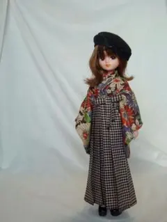 ハンドメイド リカちゃんサイズ 袴(花柄レトロ)のサムネイル