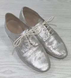 PIPPICHIC 超美品レースアップドレスシューズシルバーホワイトソール 