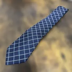 ネイビーと水色のチェック柄ネクタイ