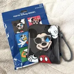 東京ディズニーリゾート Tシャツ柄ポーチ　ミッキー