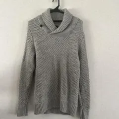 Gap グレーのボタン付きセーター