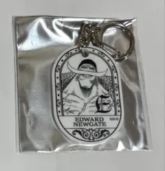 ONEPIECE イニシャルアクリルキーホルダー 白ひげ