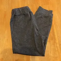 ユニクロ　ウルトラストレッチアクティブジョガーパンツ　120