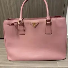 PRADA サフィアーノ 2WAY ハンドバッグ ピンク 2026年最新】プラダ サフィアーノ 2WAY ピンクの人気アイテム - メルカリ