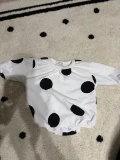 ベビー服セット（ロンパース・パンツ）