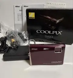 美品動作品】Nikonデジタルカメラ COOLPIX S70 クリスタルレッド