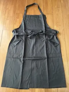新品⭐️ 大きいサイズ　折り返しポケット付きカフェ風エプロン　カーキ