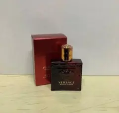 VERSACE EROS FLAME ヴェルサーチ エロスフレイム 5ml - メルカリ