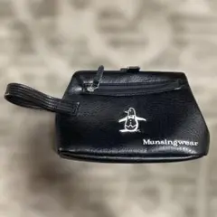 Munsingwear ブラック クラッチバッグ