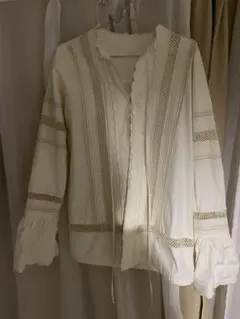 ホワイトフリルシャツ 長袖 ブラウス