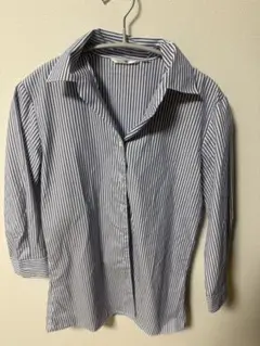 スーツセレクト　青と白のストライプ 7分袖シャツ