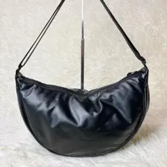 ✨美品✨UNIQLO:C ユニクロ　レザータッチラウンドショルダーバッグ　黒