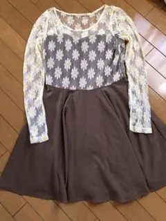 マーガレット柄レースワンピース