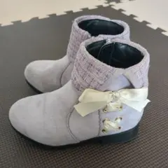 薄紫色リボン付きブーツ