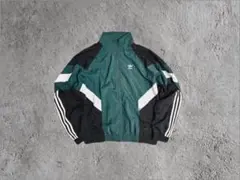 adidas ナイロンジャケット グリーン