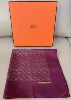 エルメスのポケットチーフ