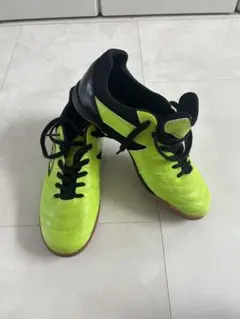 ✨美品✨umbro 蛍光イエロー フットサルシューズ　25センチ