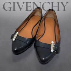 【美品】GIVENCHY ブラック フラットシューズ　金　金具付き　レザーのサムネイル