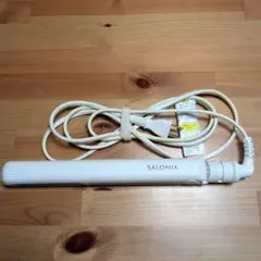 ろ*い様 SALONIA ホワイト ストレートヘアアイロン SL-004SW